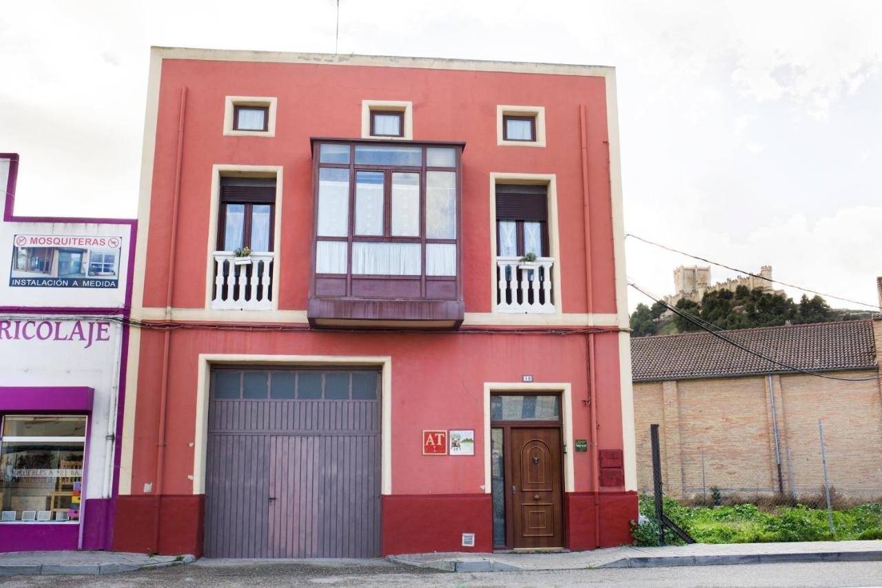 Alojamiento Rural Pueblo De La Ribera Peñafiel Exteriör bild